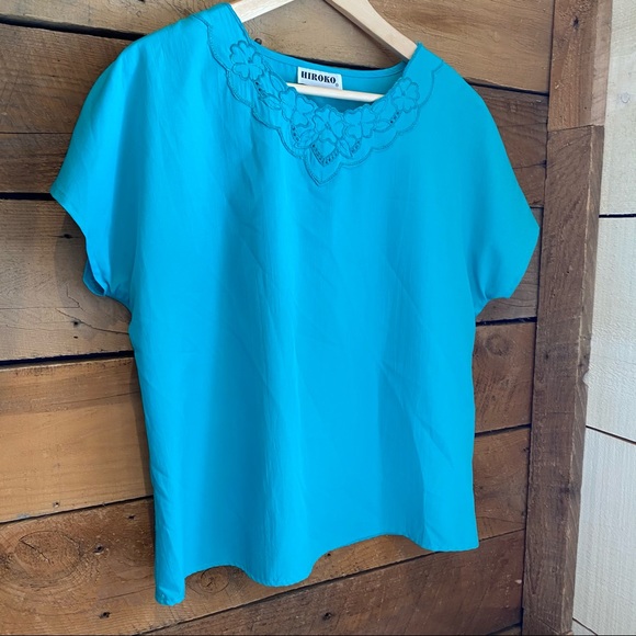 Vintage | Silkie Bright Blue Top Floral Neckline - Picture 4 of 11